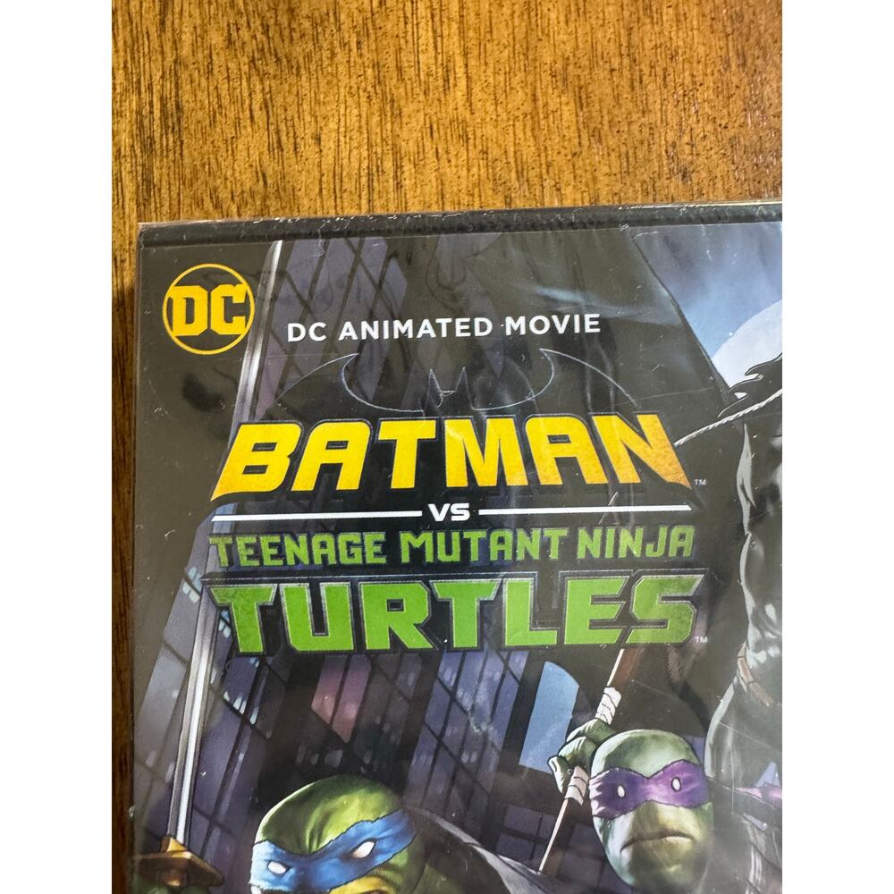 NEW Batman vs Teenage Mutant Ninja Turtles DVD DC Animated Movie Sealed - Picture 2 of 6
